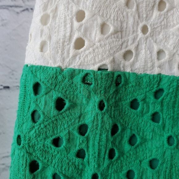 🔹️Esley Green & Cream Colorblock Eyelet Dress Medium - Picture 6 of 10